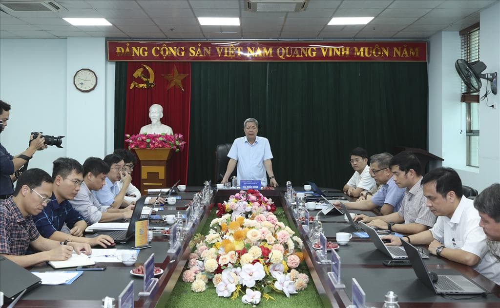 Nhà máy cần kiểm tra gì để tránh quá tải điện trong mùa cao điểm?